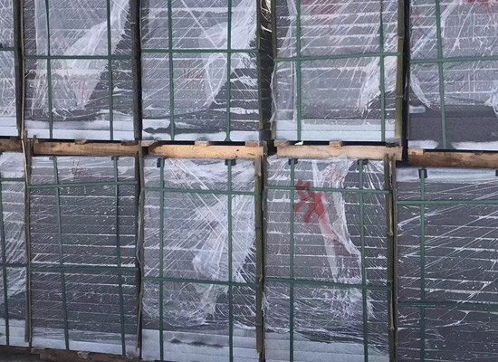 水泥路沿石和天然花崗巖石材路沿石價(jià)格工藝對比