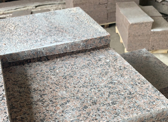 庭院地面石材鋪裝如何搭配不同院落風(fēng)格和尺寸(圖1)