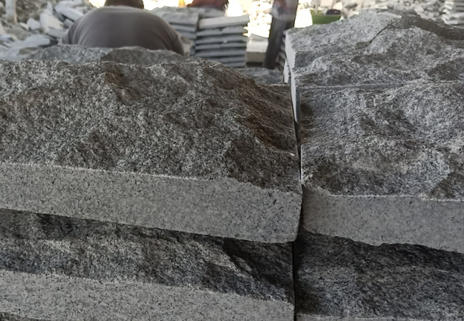 花崗巖碎石多少錢一噸密度高的(圖2) 花崗巖碎石多少錢一噸密度高的(圖2)