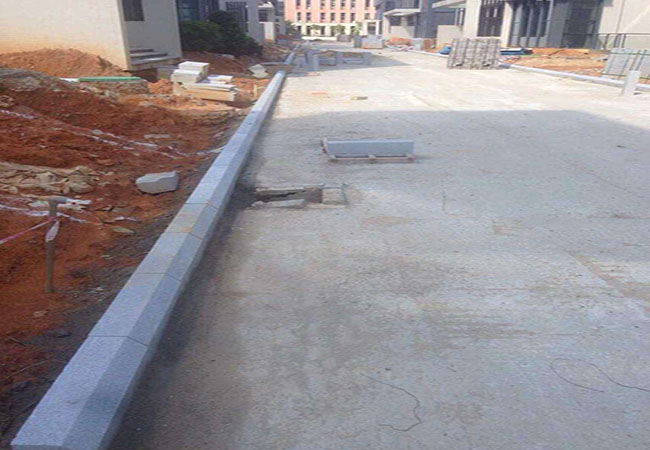 芝麻灰石材廠家與其他石材區(qū)別對比(圖3) 芝麻灰石材廠家與其他石材區(qū)別對比(圖3)