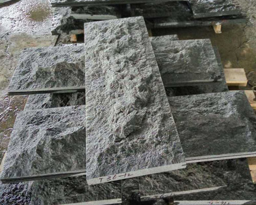 芝麻黑火燒板價(jià)格行情