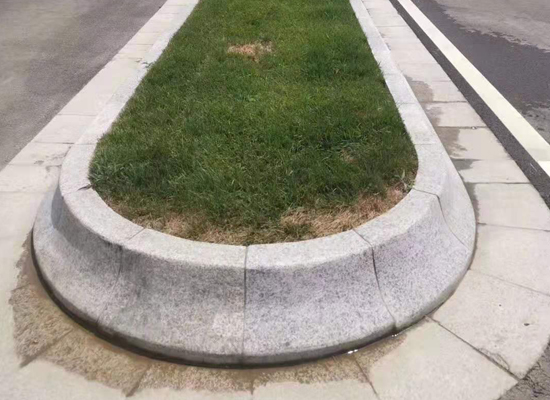 地面石材時間長返潮長青苔做石材防水防護有用嗎