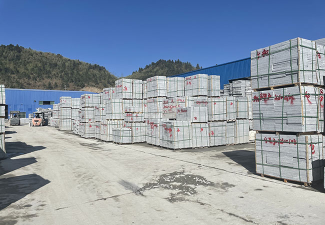 花園水景設計需考慮的石材規(guī)格參數(shù)與燈光線槽安裝路徑