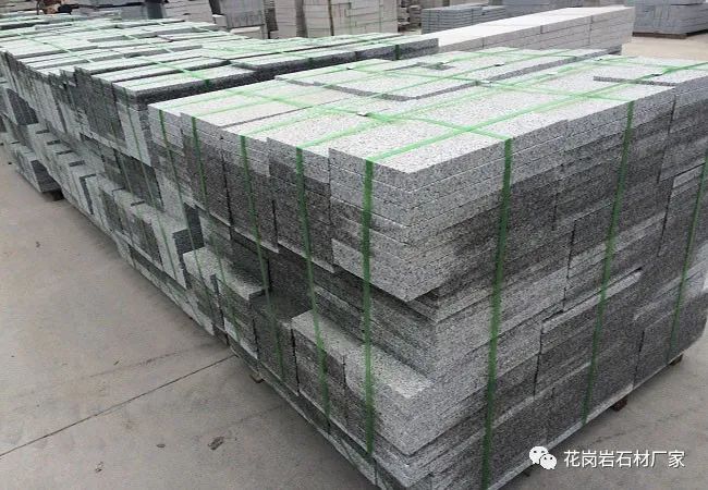 芝麻灰花崗巖荔枝面火燒面價(jià)格(圖1) 芝麻灰花崗巖荔枝面火燒面價(jià)格(圖1)