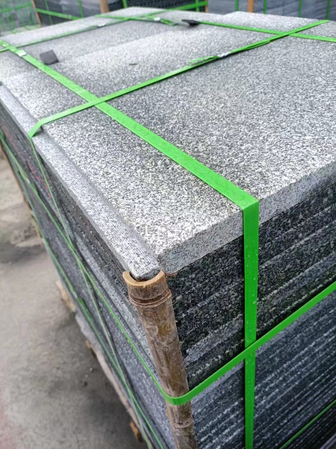 白色大理石花崗巖產(chǎn)地及價格(圖2) 白色大理石花崗巖產(chǎn)地及價格(圖2)