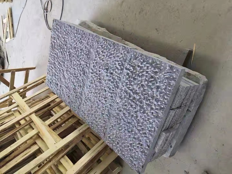 青石板優(yōu)點，怎么做踏步石材及踏步石材加工尺寸